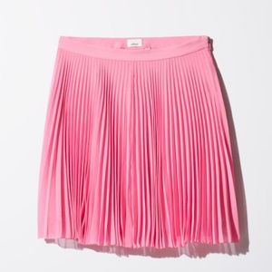 Aritzia flamingo pink pleated skirt